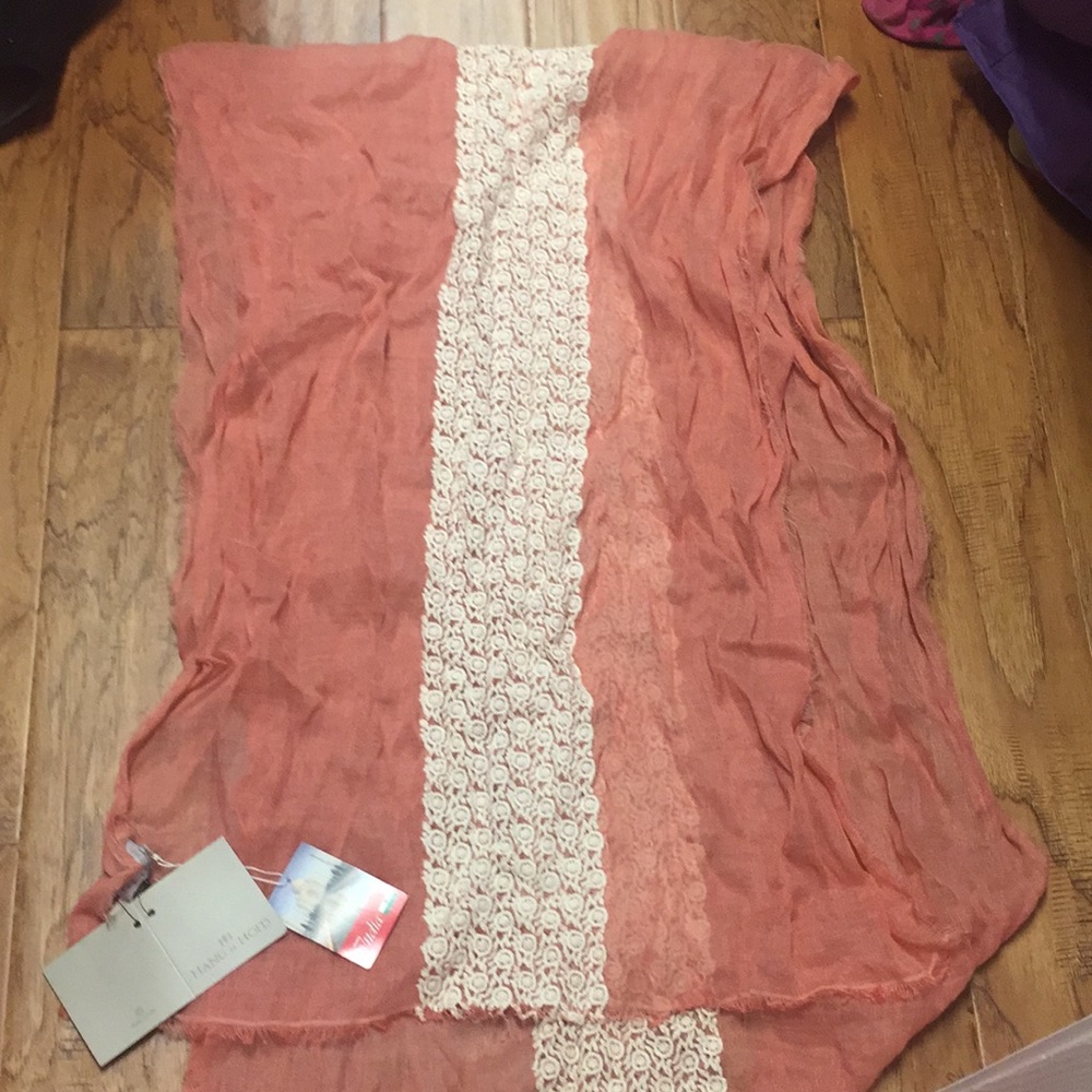 Hang n hold pink scarf never worn NWT